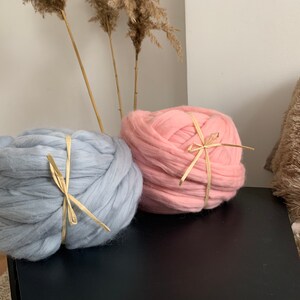 Super Chunky Yarn  1 pound Powder merino Wool Chunky Yarn  Merino Super Bulky Yarn for throw knit Chunky Wool Merino Wool Yarn