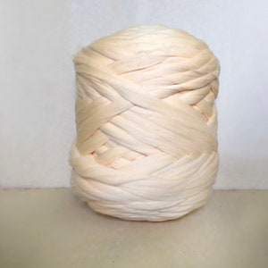 Ivory Chunky Yarn - Unspun Yarn - Unspun Wool - Chunky Yarn - Unspun Merino - Super Bulky Yarn - Chunky Wool - Merino Wool Yarn