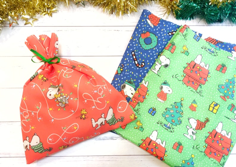 Christmas Dog Gift Bags, reusable Christmas Bags, Medium. Snoopy