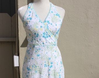 Vintage Clothing. Vintage Dress.  Retro Clothing.  Vintage Dresses. Vintage Spring Wildflowers Dress-Faith Love Passion Size 6