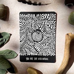Postal 'Você é um com a natureza' conexão com a natureza plantas espiritualidade