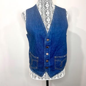 Vintage GWG-denimvest uit de jaren 70 met enkele steek en knopen.
