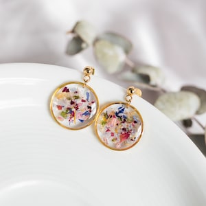 Oorbellen geperste bloem: handgemaakte botanische sieraden van hars