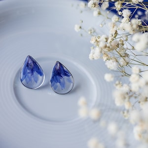 Flower Stud Earrings , Pressed Flower Earrings , Nature Jewellery , Real Flower Jewellery , Resin Jewellery