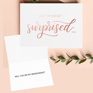Serez-vous ma carte de demoiselle d’honneur, essayez maintenant d’agir surpris, Proposition de demoiselle d’honneur en feuille d’or rose, Proposition de demoiselle d’honneur, Mariage en or rose