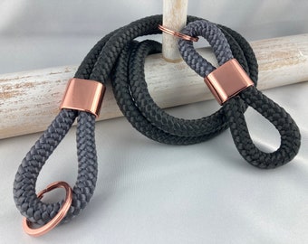 Set Schlüsselband und Schlüsselanhänger aus Segelseil mit Zwischenstück roségoldfarben, grau/ dunkelgrau