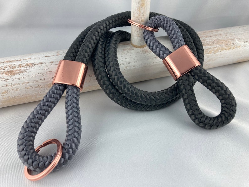 Set of lanyard and key ring made of sailing rope with an intermediate piece in rose gold, gray/dark gray image 1