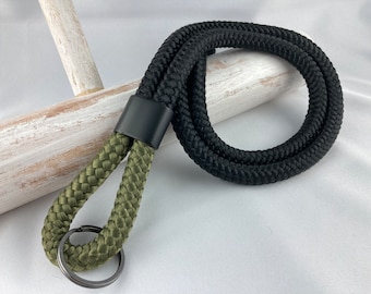 Lanyard made of sailing rope with a matt black intermediate piece, khaki/black