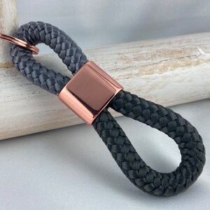 Set of lanyard and key ring made of sailing rope with an intermediate piece in rose gold, gray/dark gray image 6