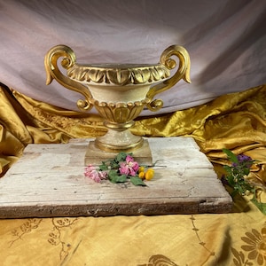 Superb ancient column, shelf, cup-shaped 19th century stand adorned with floral decorations