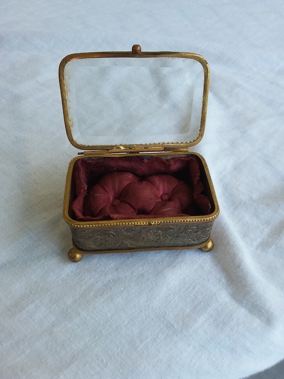 Jewelry box. First-century jewelry box