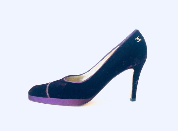 burgundy designer heels