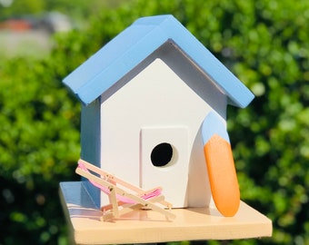 Beach hut chalet birdhouse