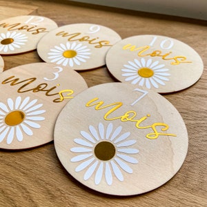 Cartes étapes pour bébé première année - Cartes étapes en bois marguerites pour bébé - Cartes étapes première année de bébé 1 à 12 mois -