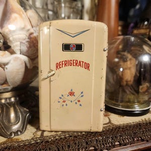 Wolverine Toy Fridge - Etsy