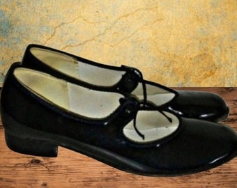 Vintage Tap Shoes, Girls Tap Shoes, Vintage Shoes, Dance Shoes