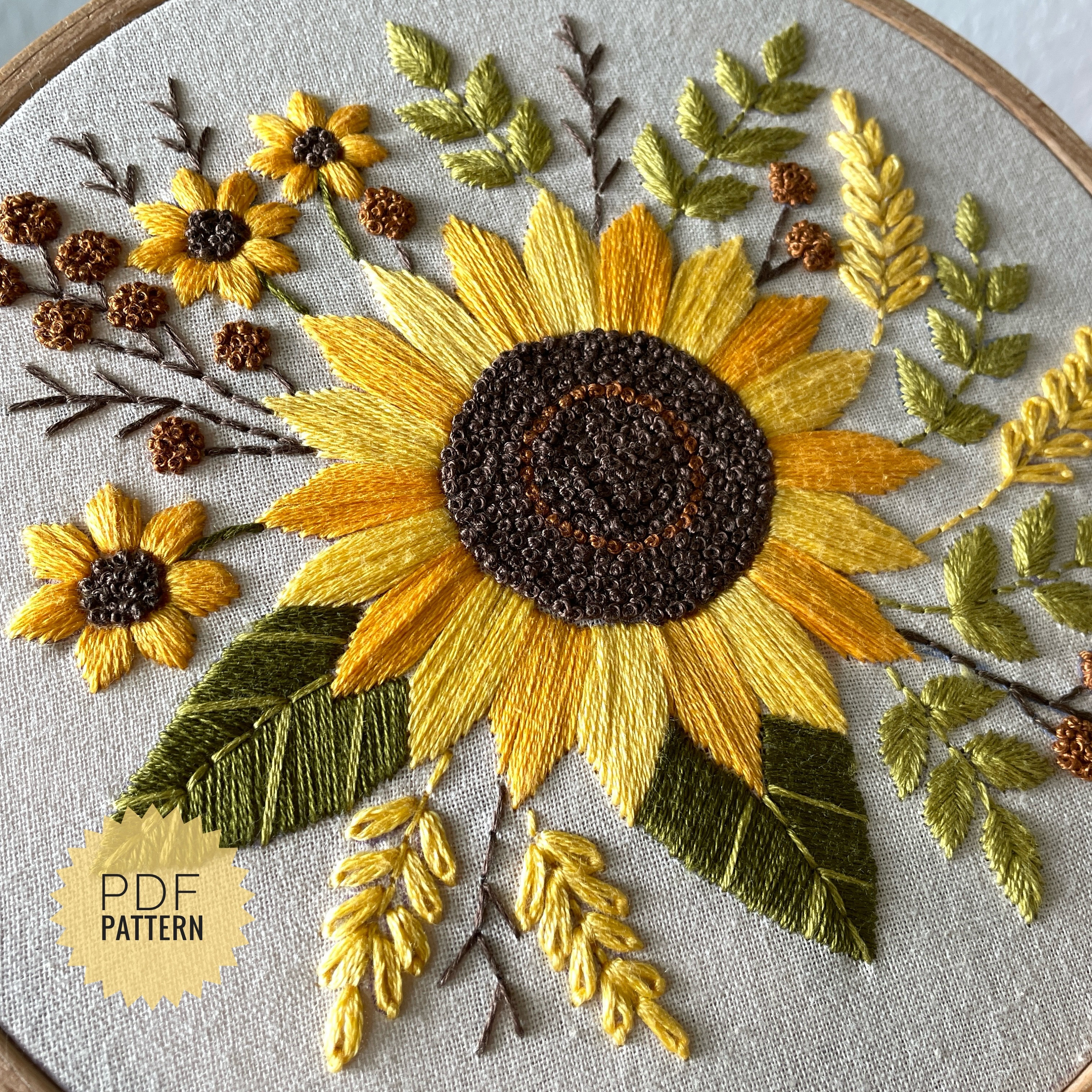 ひまわりの手刺繍パターン、花柄刺繍のヴィンテージデザイン