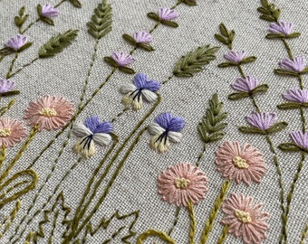 マメクロゴウチ　TunicWithSmallFlower　Embroidery il_340x270.4758954953_5x7k.jpg