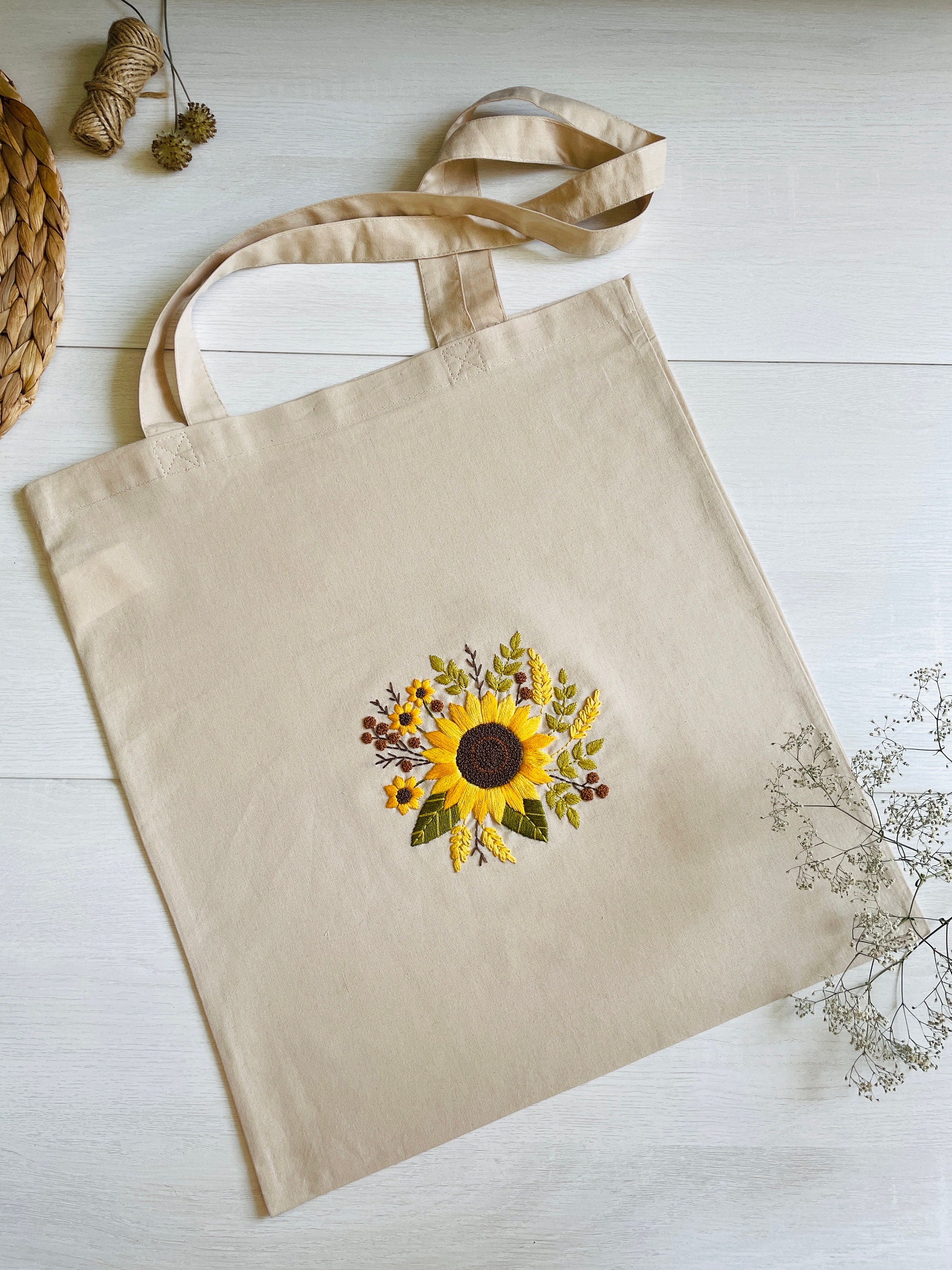 トートバッグのひまわりの刺繍パターン、ショッパーの手刺繍デザイン