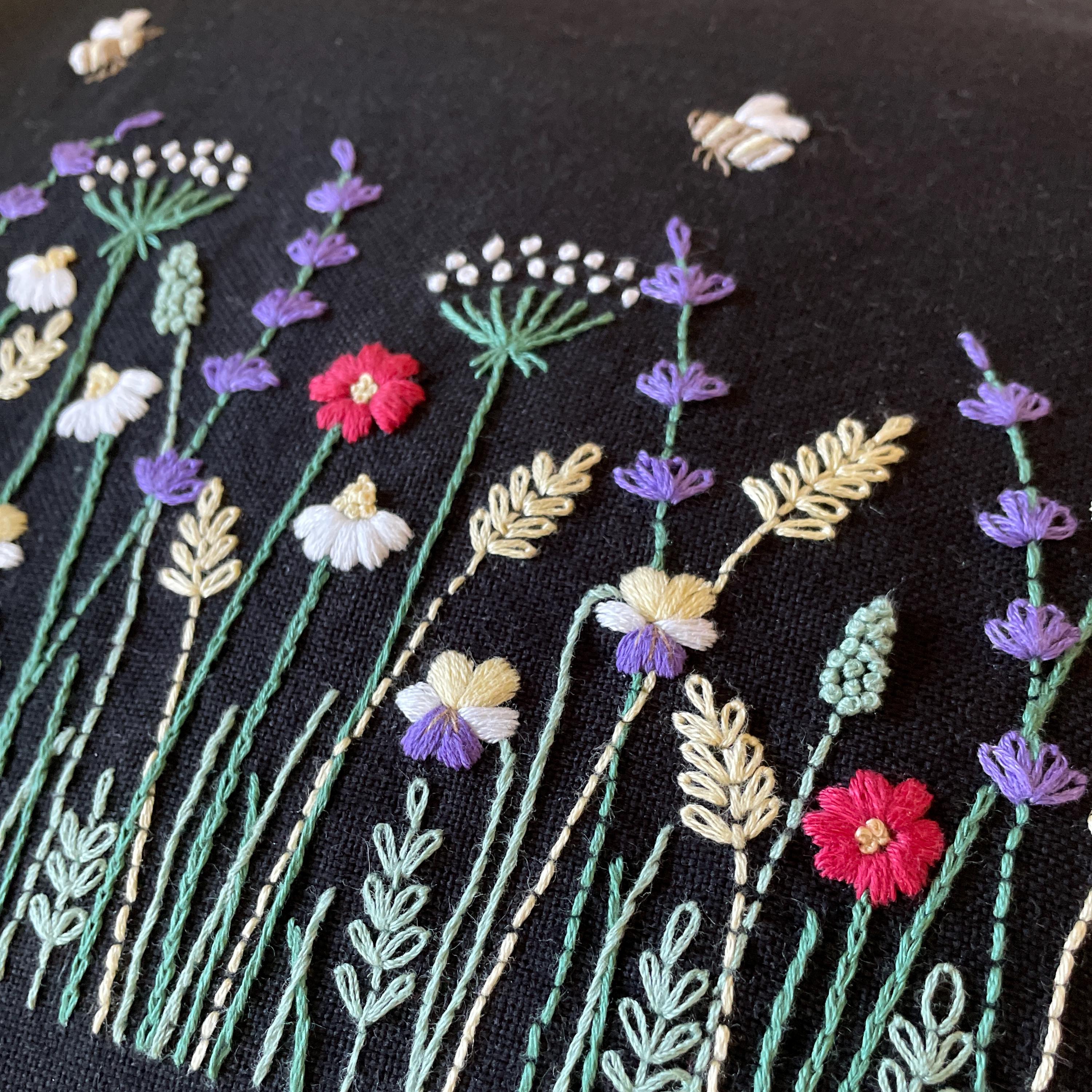刺繍生地⋆*❁*大きめト－トバッグ⋆*❁*ハンドメイド 可愛い布で刺繍入りトートバッグを作る/裏地ありトートバッグの