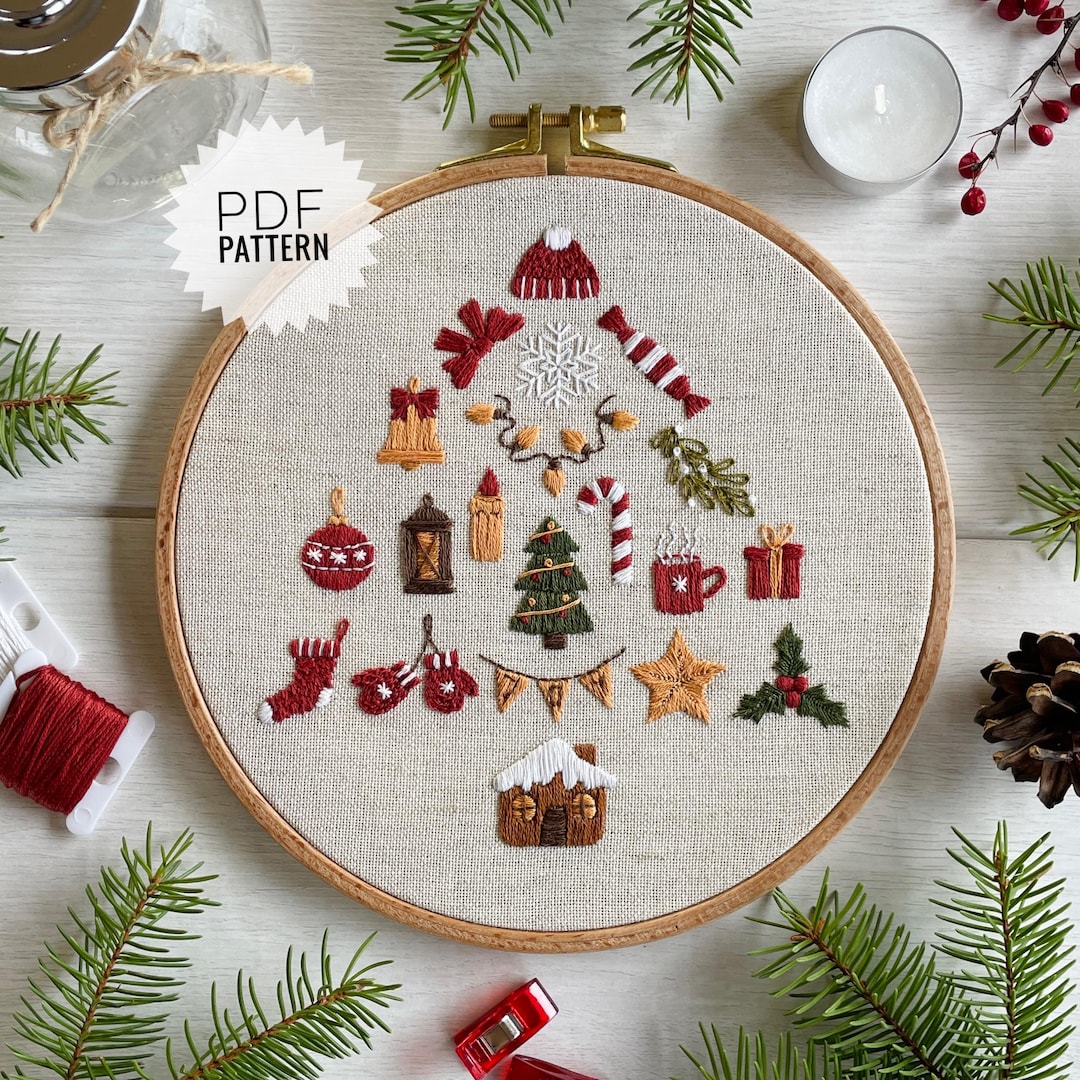 クリスマスツリーの刺繍パターン、クリスマス要素のサンプラーの