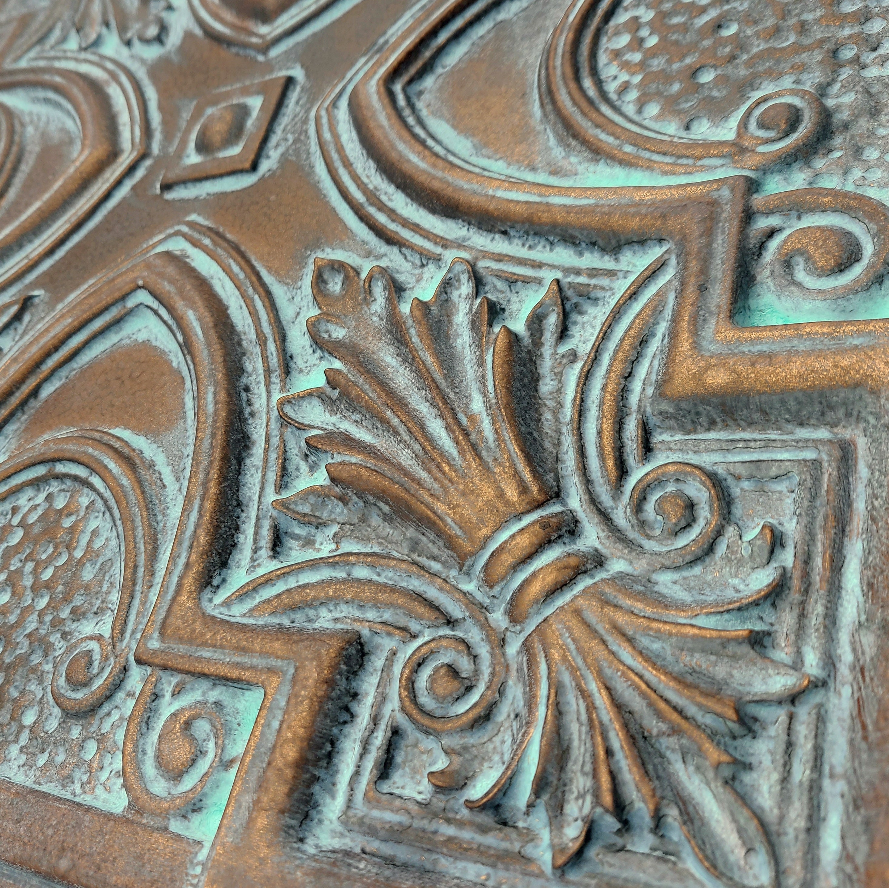 アート PL04 Faux Tin Finishes Aged Colourful Copper Ceiling Tiles