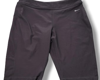 Vintage Nike Shorts Size Large (12-14) W30"xL11" Nike Fit Dry Shorts Bike Shorts