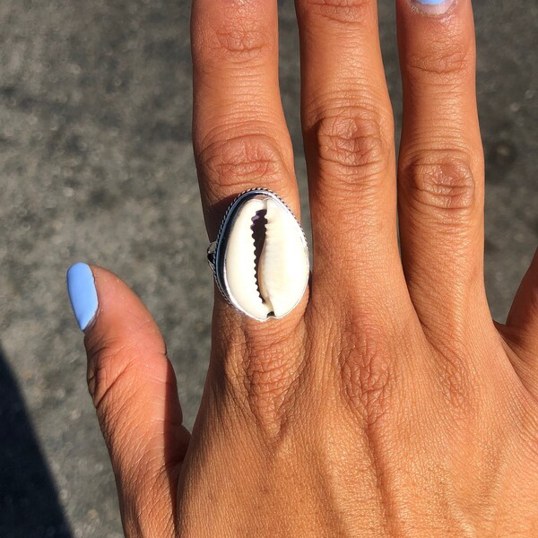 SELLING BOHO COWRIE SHELL RINGS! Sizing Posted In... - Depop - Foto 11