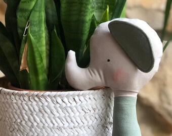 Organic Cotton Elephant Handmade Rattle Toy, sustainable stuffed animal, baby shower gift, boho kaki baby toy, unisex timeless, unique gift