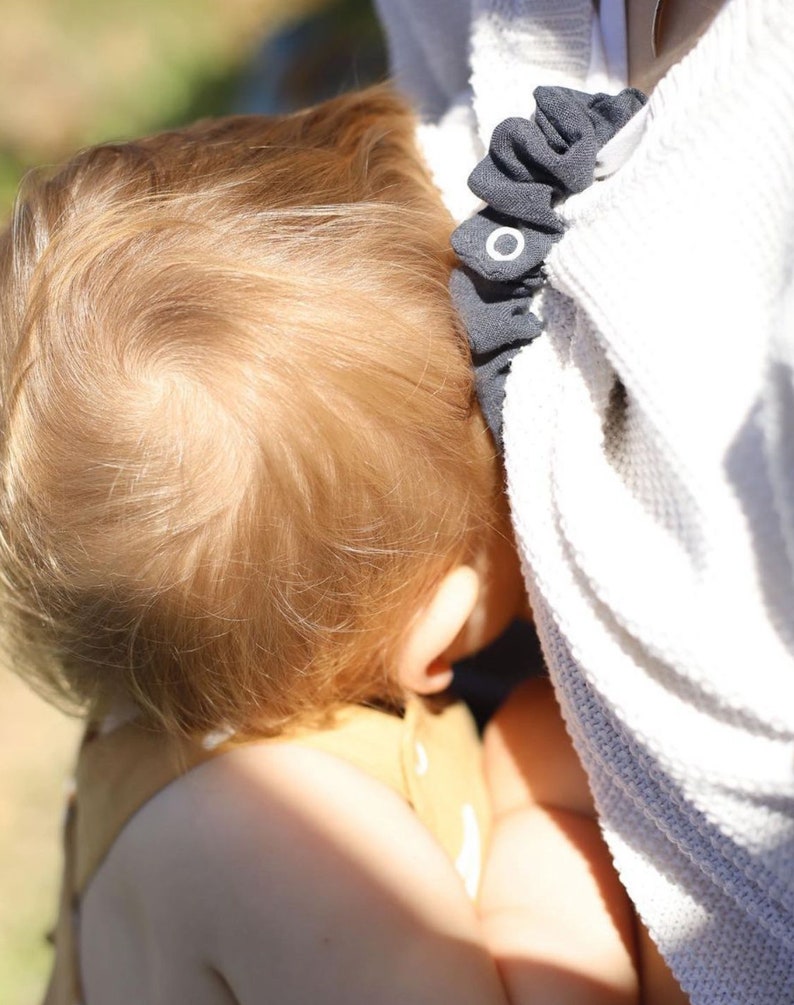 Essential für stillende Mütter: Handgefertigte Stillarmbänder für Umstandsmode Bild 2