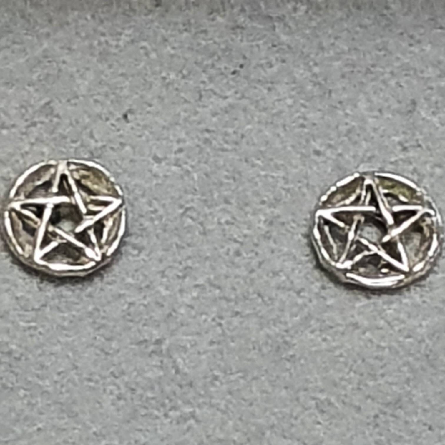 Tiny 925 Silver Interlock Pentagram Pentacle Circle Stud Studs Earrings Wicca 