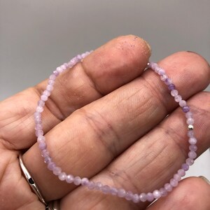 天然クンツァイト 2mm ラウンド グレードAAA 宝石ブレスレット
