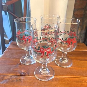 Vintage Libbey Christmas Glasses Bows Holly Berry Set of 4 Stemmed Drinkware Water Glasses LRS40