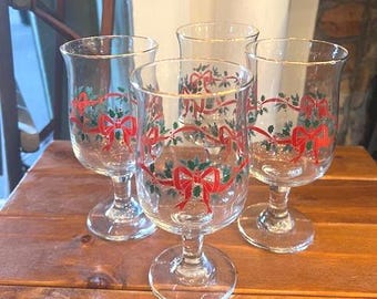 Vintage Libbey Christmas Glasses Bows Holly Berry Set of 4 Stemmed Drinkware Water Glasses LRS40