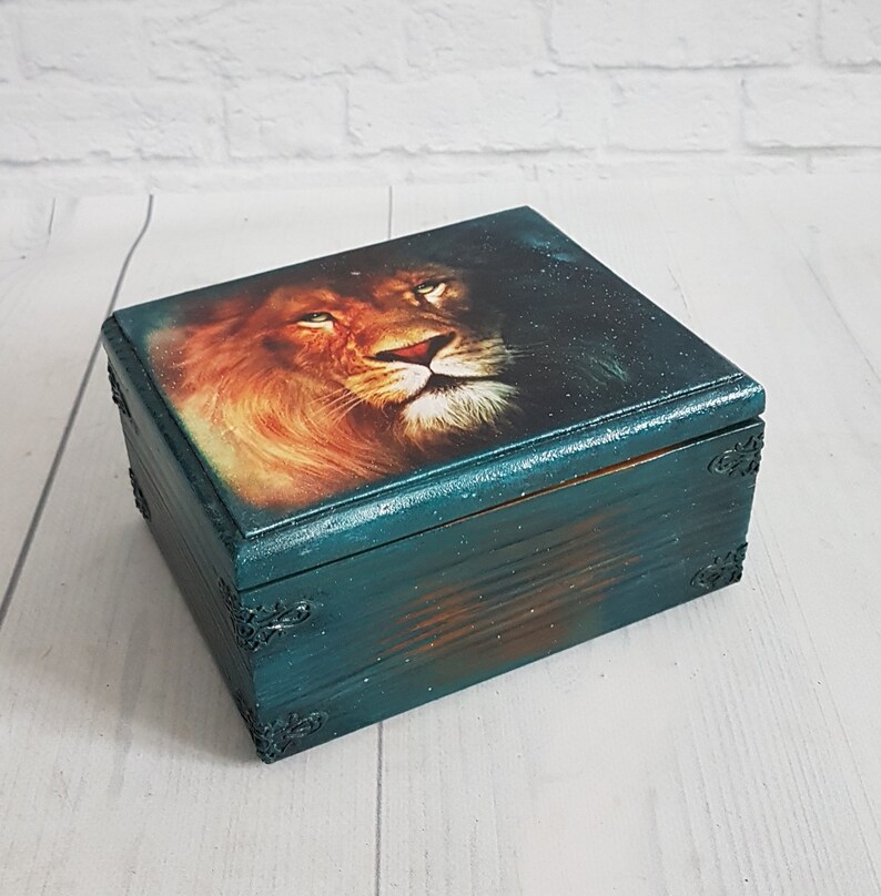 Wooden jewelry box men painted lion trinket keepsake storage organizer treasure rustic craft unique decor handmade decoupage decorative
