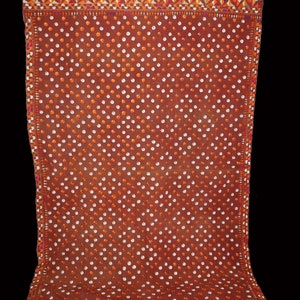 Vintage Phulkari bestickt mit Stickseide auf handgewebtem Gewebe aus Ost Punjab, Indien
