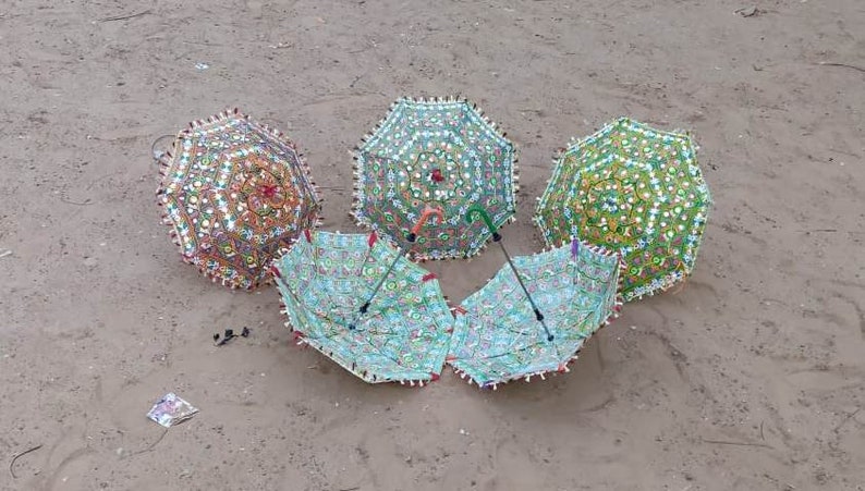 5 Pcs Lot Indian Umbrella Wedding Decoration Vintage Mirrorwork Parsols Handmade Cotton Fabric Rajasthani Ethnic Umbrella Outdoor Decoration