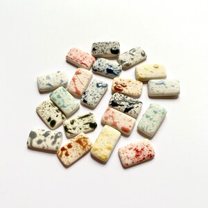 Handgemaakte oorbellen | Porselein medium rechthoek studs | Splatter Glaze | Keramische sieraden | Delicate | Post Oorbellen | Minimale | Geometrische