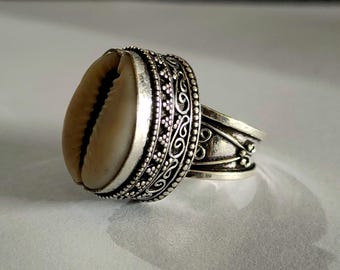 Handmade Sterling Silver Cowrie Shell Ring: Boho Statement Jewelry