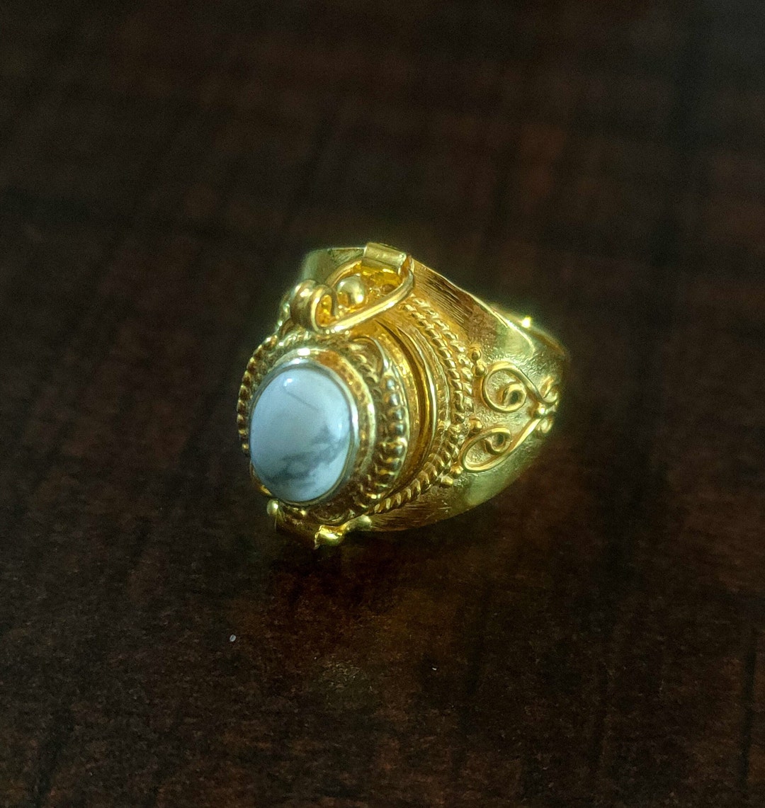 Howlite Square Adjustable Ring main image 1