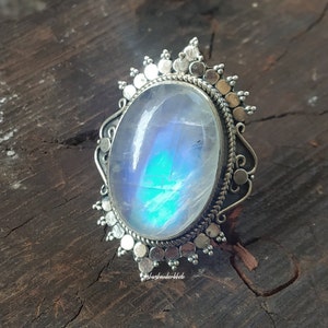 Boho Moonstone Ring, 925er Sterlingsilberring, handgefertigter Ring, Big Stone Ring, Blue Flash Stone Ring, Statement Ring, Artisan Designer