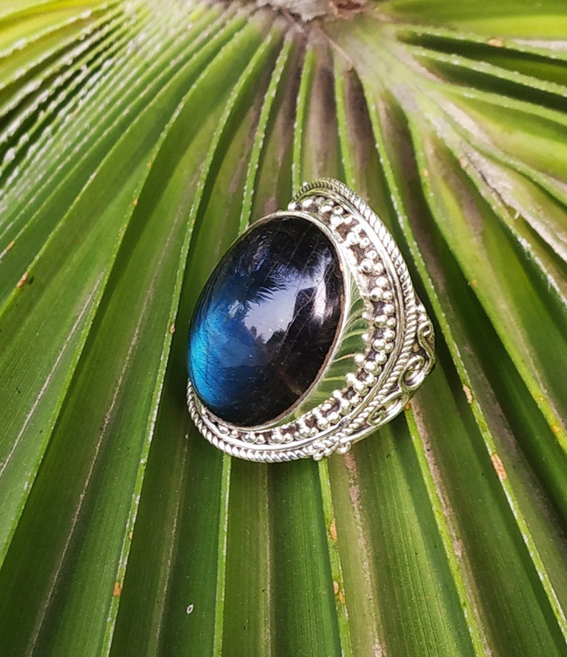 Labradorite Ring 92.5% solid silver ring Big Stone ring image 0