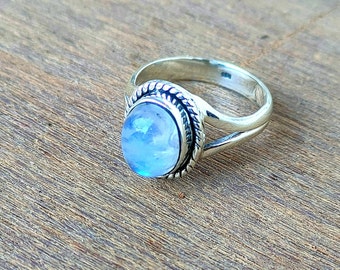 Mother's Day Gifts, Moonstone Ring, 925 Silver Ring, Statement Ring, 925 oval stone ring, Rainbow Moonstone jewelry, Blue Flash Stone Ring