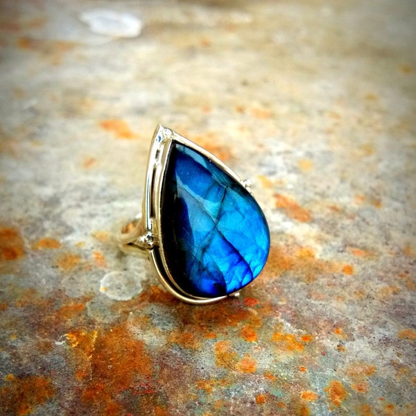 Labradorit Ring, 92,5% Sterling Silber Ring, Blue Fire Stein Ring, zierliche Ring, Anweisung Ring, natürlicher Labradorit Schmuck, Artisan