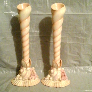 Franklin Mint lmt. ed. artist signed 1989 Treasures From Atlantis pair 10.5" seashells coral candleholders cream pink rare collectible