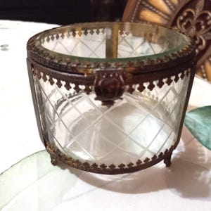 Rare antique French round etched lattice glass ormolu vanity jewelry casket trinket box on legs beveled lid