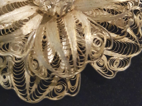 Lg. 1930's 2.5" sterling silver delicate lacey fi… - image 8