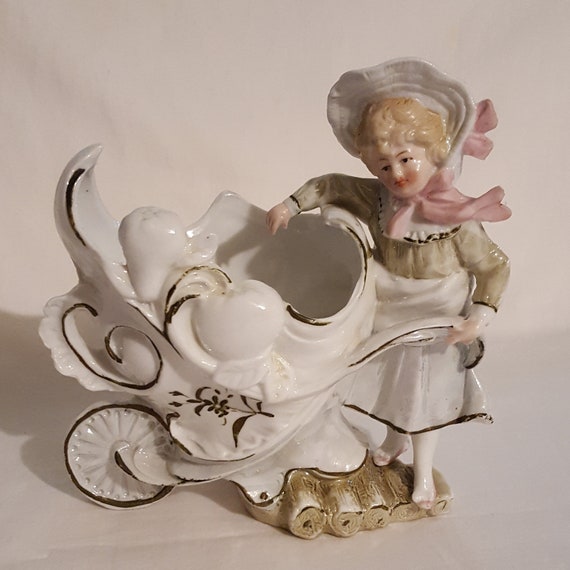 アンティーク　ドイツ　女性の肖像　花模様　陶器　花瓶　Der Fruhling アンティーク ドイツ 女性の肖像 花模様 陶器 花瓶 Der Fruhling