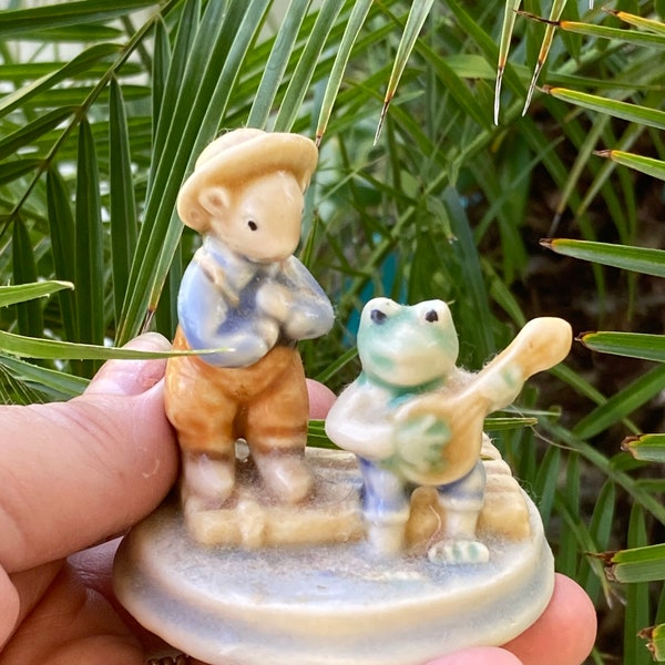 Mouse | Frog | Playing Banjo | Log Raft | Figurine | Vintage |