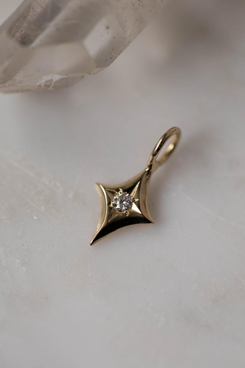 Guld Nova Star Berlock - Vit Safir/Diamant - 14k massivt guld bild 2